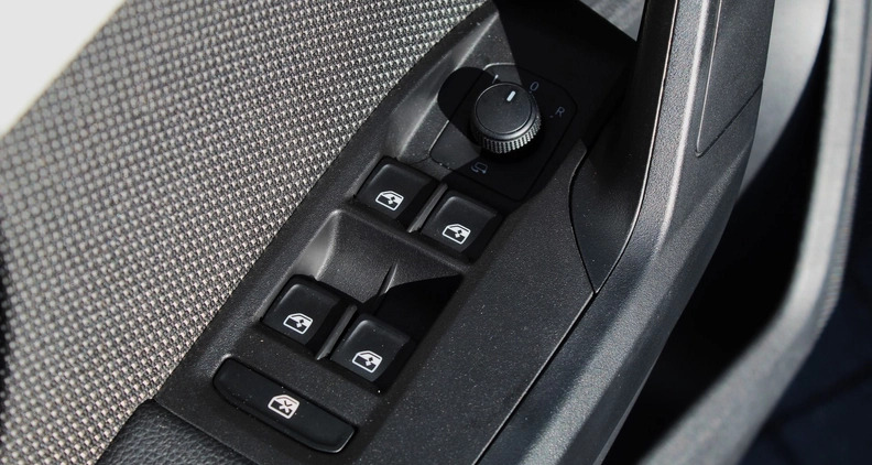 Seat Arona cena 69900 przebieg: 40543, rok produkcji 2019 z Łeba małe 407